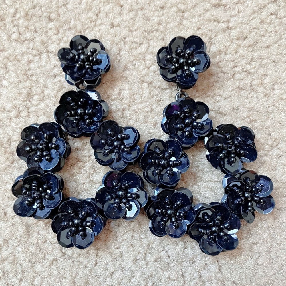 Earrings - Picture 6 of 9